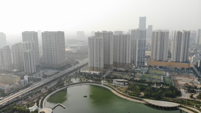 Cơn mưa vàng trút xuống, Hà Nội đạt ngưỡng chất lượng không khí trong lành - Ảnh 2.