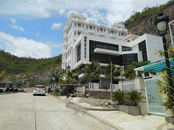 Vụ hàng loạt biệt thự Ocean View Nha Trang xây trái phép: Xử lý bằng được thì thôi - Ảnh 2. Vụ hàng loạt biệt thự Ocean View Nha Trang xây trái phép: Xử lý bằng được thì thôi - Ảnh 2.