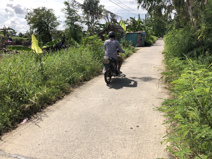 Đường tiền tỉ mới nghiệm thu đã xuống cấp do... chạy Tết - Ảnh 3.