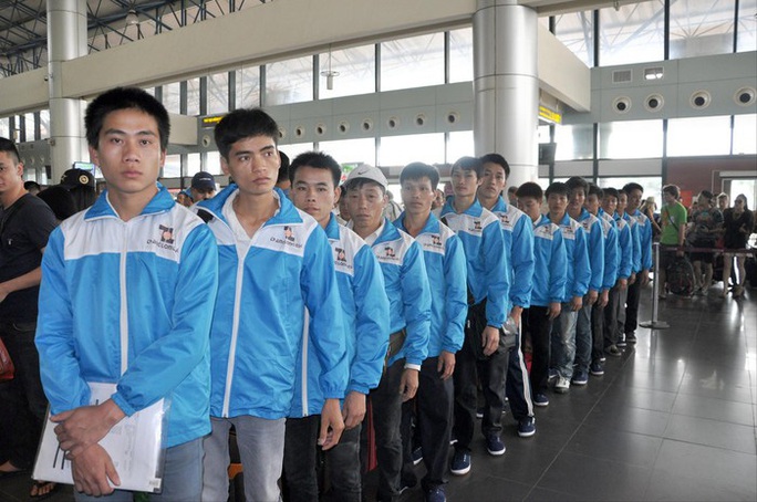 Lao động chui đối mặt bị mua bán, cưỡng bức - Ảnh 1.