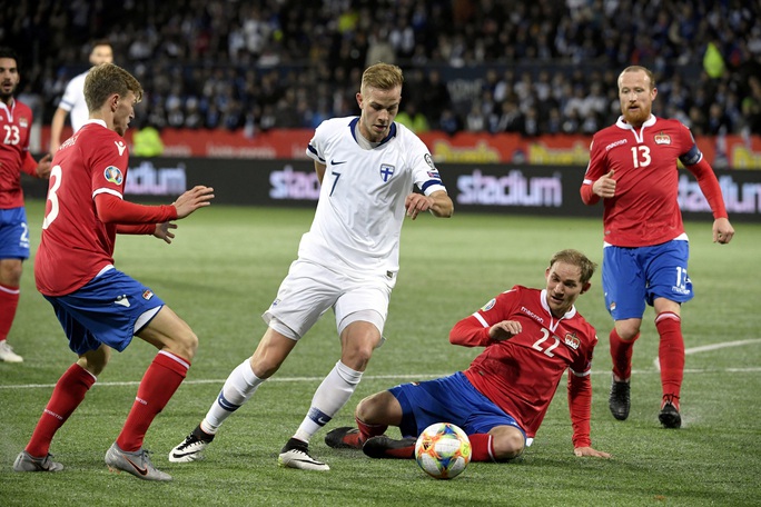 Tây Ban Nha dội mưa bàn thắng, Phần Lan lần đầu dự VCK Euro - Ảnh 5.