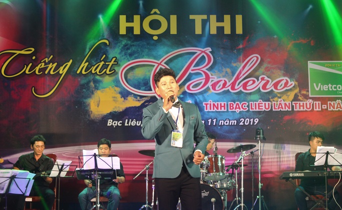 Hoài Linh giành giải nhất Hội thi “Tiếng hát Bolero” khu vực ĐBSCL - Ảnh 2.