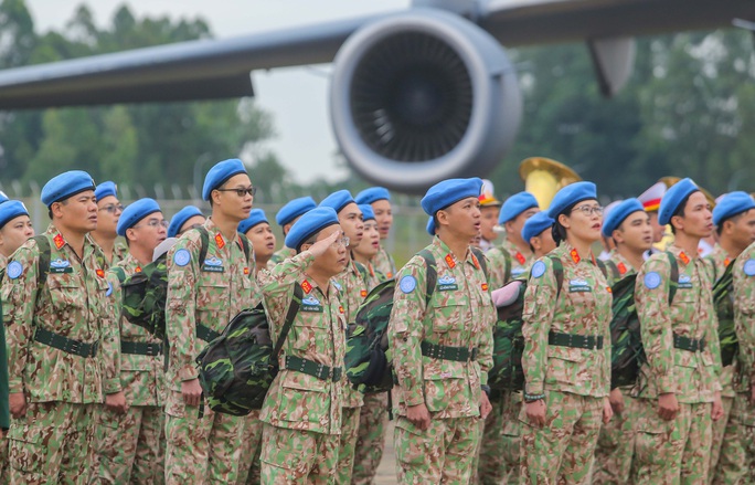 Cận cảnh ngựa thồ C-17 đưa Bệnh viện dã chiến lên đường gìn giữ hòa bình Liên Hiệp Quốc - Ảnh 12.