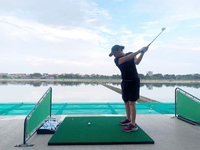 Sân tập golf trong nhà máy nước: Bộ Xây dựng không biết, hãy hỏi Hà Nội! - Ảnh 1.