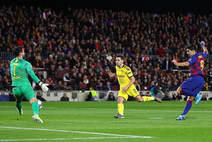 Messi thăng hoa trận 700, Barcelona vượt vòng bảng Champions League - Ảnh 5.