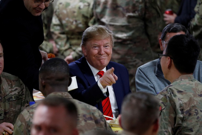 Ông Trump đến Afghanistan, có động thái bất ngờ về Taliban - Ảnh 9.