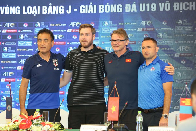 HLV Troussier: Tuyển U19 Việt Nam tự tin sẽ vào VCK châu Á 2020 - Ảnh 3.