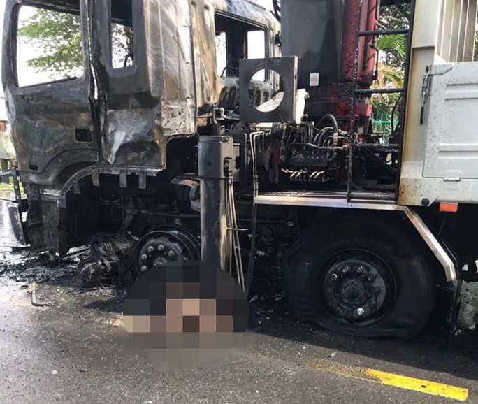 Người đàn ông chết cháy thương tâm sau va chạm kinh hoàng với xe tải - Ảnh 5.