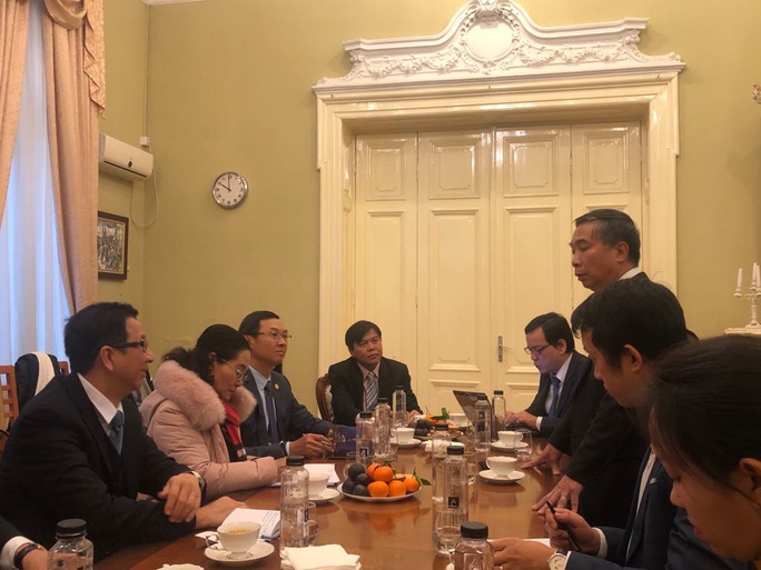 Đoàn đại biểu HĐND TP HCM thăm và làm việc tại Romania - Ảnh 2. Đoàn đại biểu HĐND TP HCM thăm và làm việc tại Romania - Ảnh 2.
