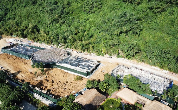 Cận cảnh công trình khủng vượt phép xâm hại di sản Tràng An - Ảnh 4.