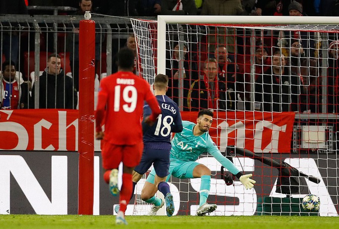 Tottenham thua đậm Bayern, Mourinho hẹn quyết đấu vòng knock-out - Ảnh 1. Tottenham thua đậm Bayern, Mourinho hẹn quyết đấu vòng knock-out - Ảnh 1.