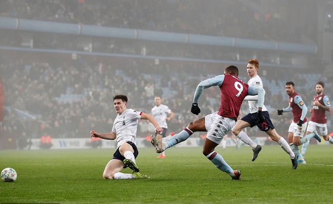 Chia quân đá cúp, Liverpool thua trận kinh hoàng ở Villa Park - Ảnh 6.