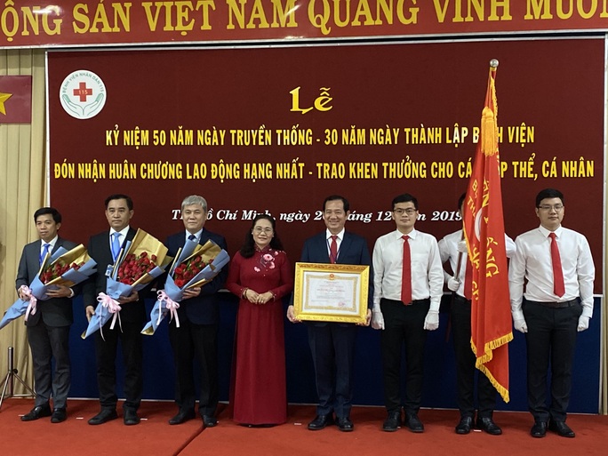 Bệnh viện Nhân dân 115 đạt 10 kỷ lục Việt Nam và châu Á - Ảnh 2.