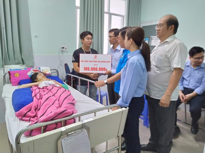 Hỗ trợ 100 triệu đồng cho đoàn viên bị tai nạn - Ảnh 1.