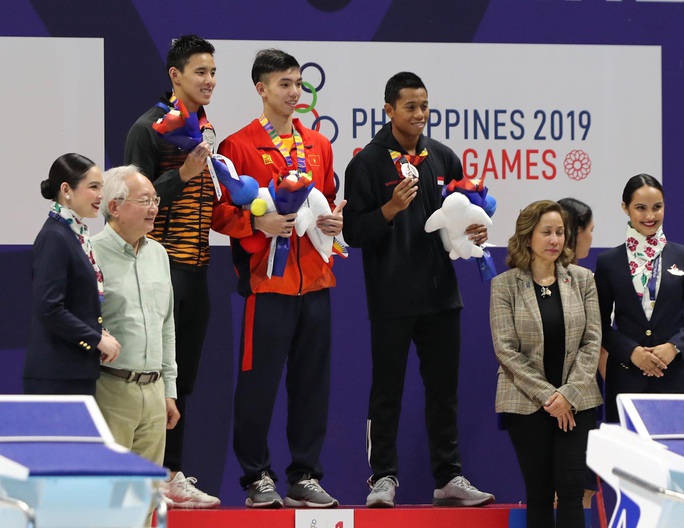 SEA Games 30: Huy Hoàng phá kỷ lục 400m tự do, lấy HCV đầu tiên môn bơi lội - Ảnh 7.