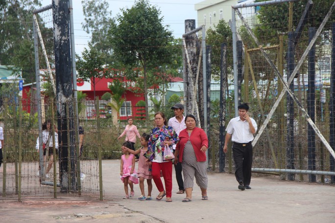 Đông nghẹt khách quốc tế tham quan Nhà tù Phú Quốc - Ảnh 2.