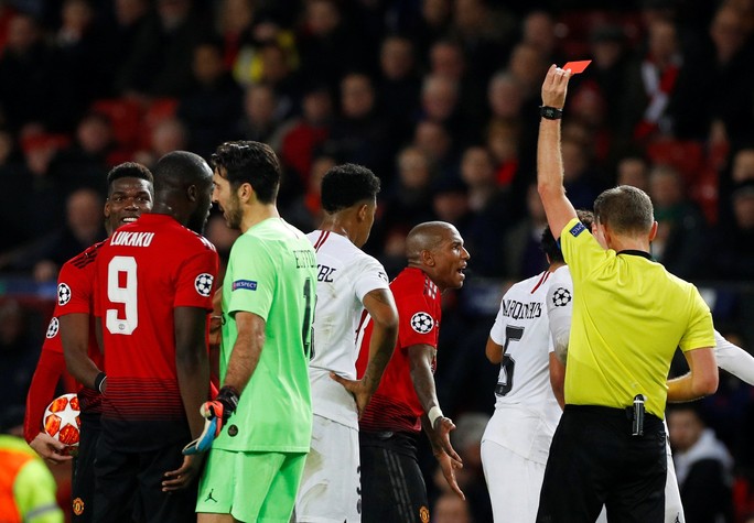 Bi kịch thẻ đỏ Pogba, Man United thua thảm tại Old Trafford - Ảnh 6.
