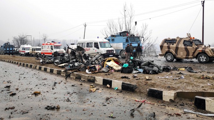 Ấn Độ cảnh báo Pakistan sau vụ đánh bom khiến 44 binh sĩ thiệt mạng - Ảnh 1.