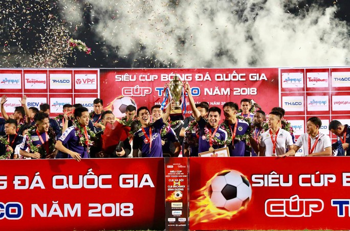 Hà Nội FC dùng đội hình 2 vẫn giành Siêu cúp - Ảnh 1.