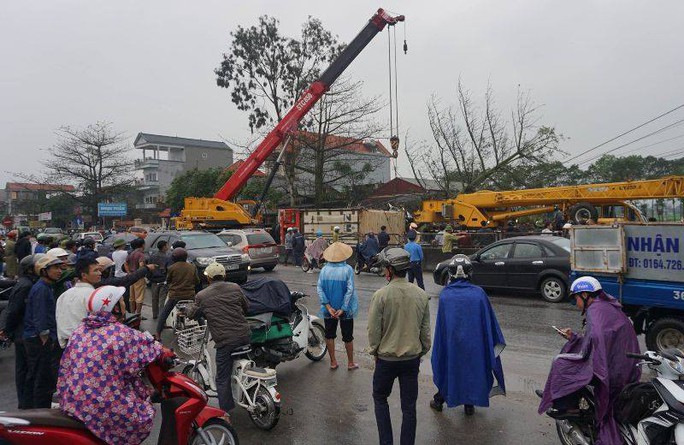 Xe container gây tai nạn liên hoàn nghiêm trọng, 4 người thương vong - Ảnh 9.