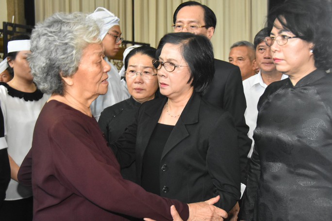 Bí thư Thành ủy TP HCM đến viếng lễ tang Phó Chủ tịch UBND TP Nguyễn Thị Thu - Ảnh 5.