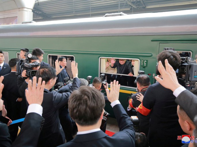 Bên trong đoàn tàu bọc thép của ông Kim Jong-un  - Ảnh 2.