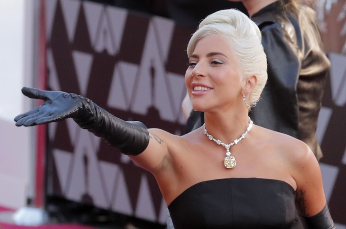 Lady Gaga và Bradley Cooper vướng nghi án phim giả tình thật - Ảnh 10.