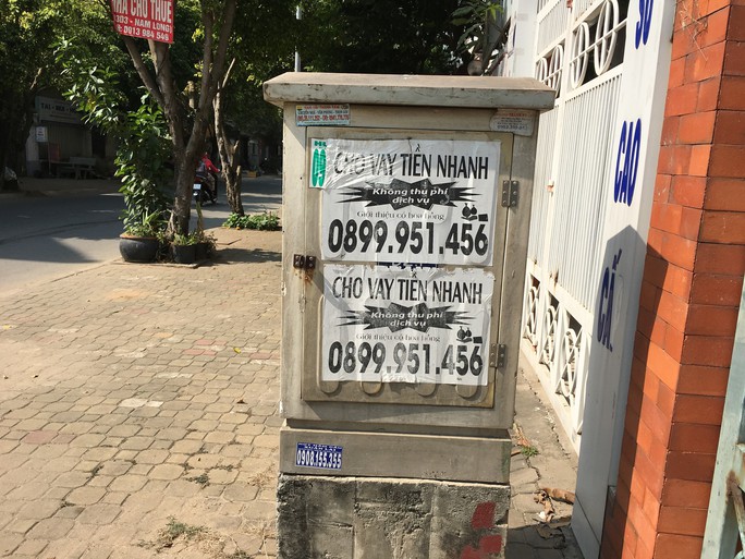 Vay tiêu dùng thủ tục phức tạp, khó cạnh tranh với tín dụng đen - Ảnh 1.