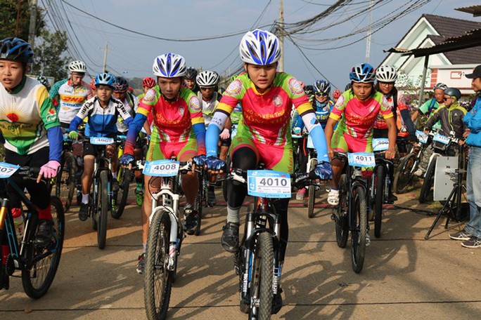 Nhiều VĐV nước ngoài tranh tài sôi nổi tại DVC và DUT 2019 - Ảnh 2.