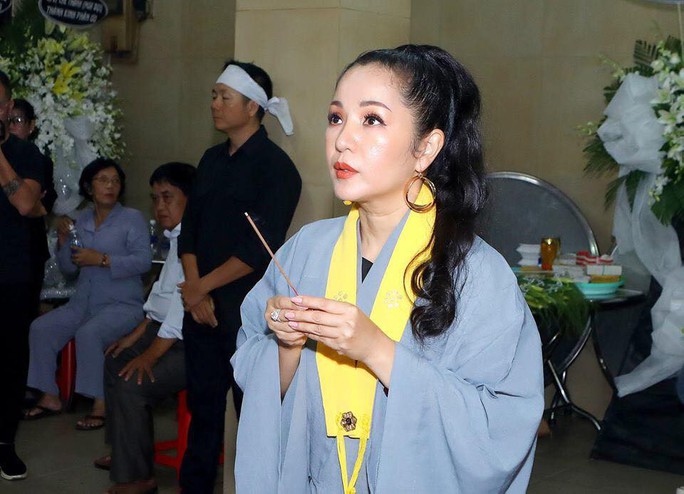 Nghệ sĩ Anh Vũ về quê nhà trong tình thương quá lớn của công chúng - Ảnh 7.