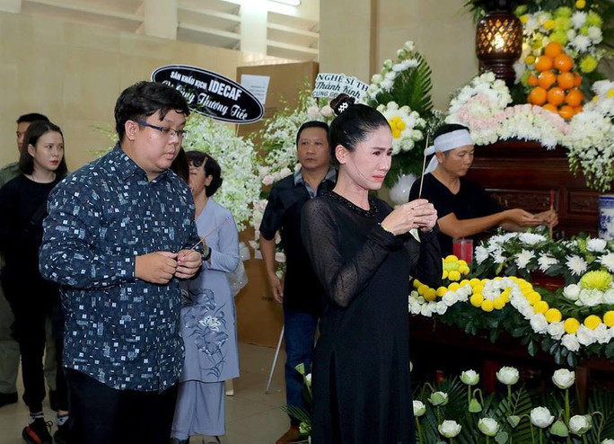 Nghệ sĩ Anh Vũ về quê nhà trong tình thương quá lớn của công chúng - Ảnh 13.
