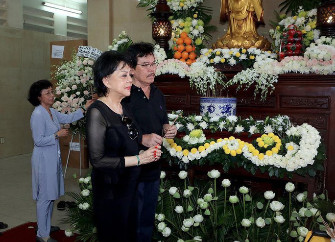 Nghệ sĩ Anh Vũ về quê nhà trong tình thương quá lớn của công chúng - Ảnh 3.
