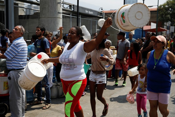 Venezuela căng thẳng vì điện, nước - Ảnh 1.