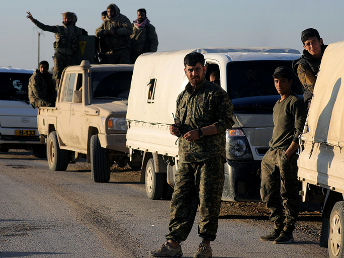 IS vùng dậy ở miền Trung Syria, đoạt mạng 35 binh sĩ - Ảnh 1.