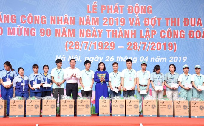 LĐLĐ TP Hà Nội: Nhiều hoạt động chăm lo cho công nhân khó khăn - Ảnh 7.