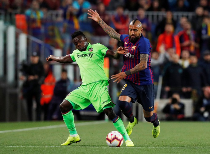 Messi rực sáng, Barcelona lên ngôi bá chủ La Liga - Ảnh 3.