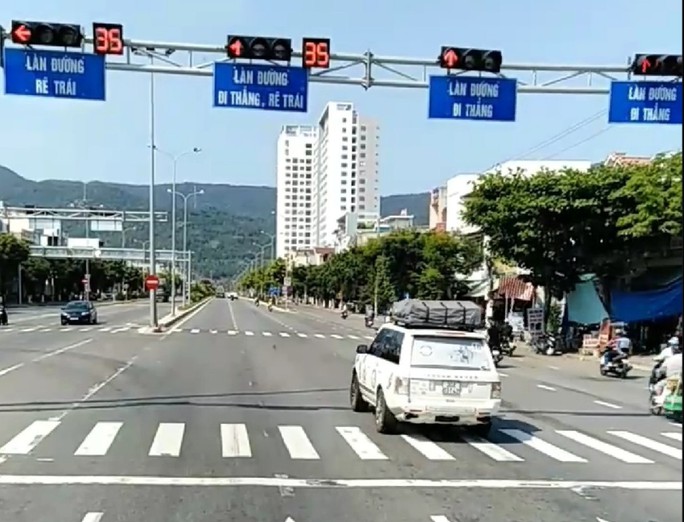Đoàn xe vượt đèn đỏ ở Đà Nẵng là xe Công ty CP Tập đoàn Trung Nguyên - Ảnh 1.