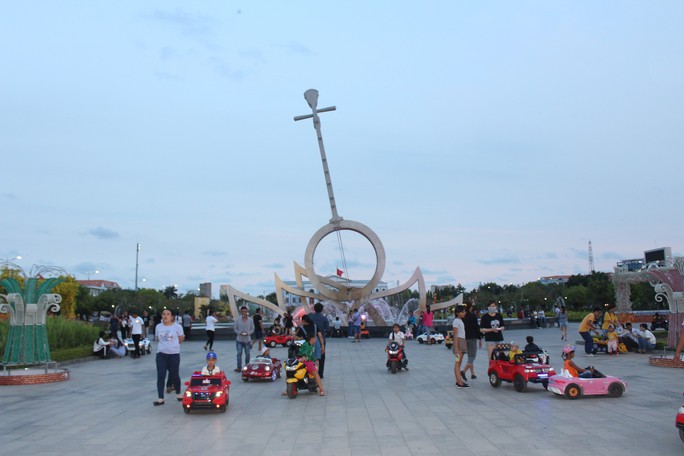 Chiêm ngưỡng những công trình kỷ lục Việt Nam tại quảng trường lớn nhất ĐBSCL - Ảnh 16.