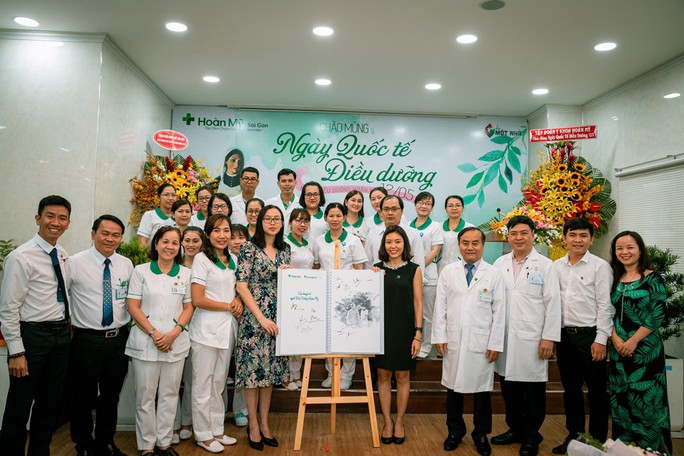 Tôn vinh những người khoác áo blouse thầm lặng - Ảnh 2.