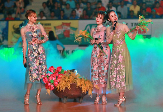 VTV Bình Điền Long An đánh bại Đại học Nam Kinh (Trung Quốc) - Ảnh 8.