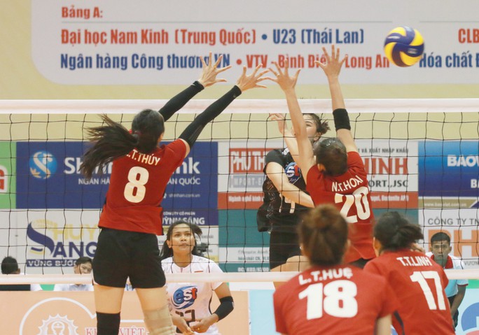 VTV Bình Điền Long An đánh bại Đại học Nam Kinh (Trung Quốc) - Ảnh 10.
