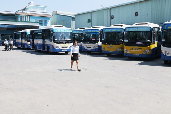 Khánh Hòa: Bị o ép, hàng chục tài xế, nhân viên xe buýt ngừng việc đòi quyền lợi - Ảnh 1.