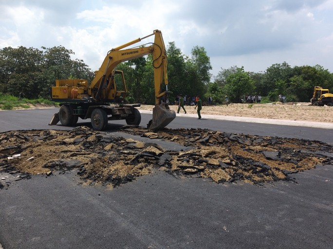 Tạm giữ 10 người gây rối tại dự án ma ở Bà Rịa-Vũng Tàu - Ảnh 1.
