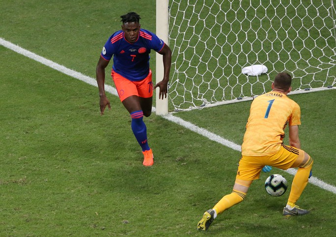 Dự bị lập công, Colombia quật ngã á quân Argentina - Ảnh 6.