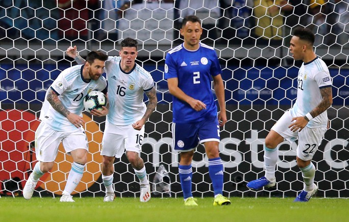 Messi ghi bàn, Argentina vẫn xếp chót bảng - Ảnh 4.