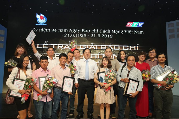 Báo Người Lao Động đoạt 8 giải báo chí TP HCM - Ảnh 2.