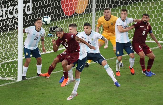 Đánh bại Venezuela, Argentina chờ siêu kinh điển Nam Mỹ ở bán kết - Ảnh 3.
