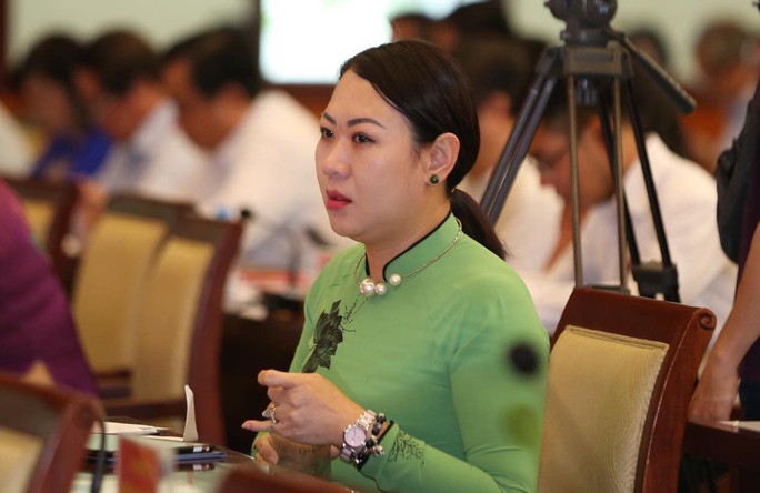 Đại biểu hiến kế dùng lu chống ngập: Tôi rất buồn - Ảnh 1. Đại biểu hiến kế dùng lu chống ngập: Tôi rất buồn - Ảnh 1.