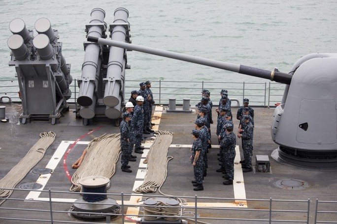Mỹ điều chiến hạm qua eo biển Đài Loan sau lời cảnh báo của Trung Quốc - Ảnh 1.