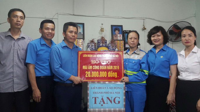HÀ NỘI: Trao Mái ấm Công đoàn cho đoàn viên khó khăn - Ảnh 1.